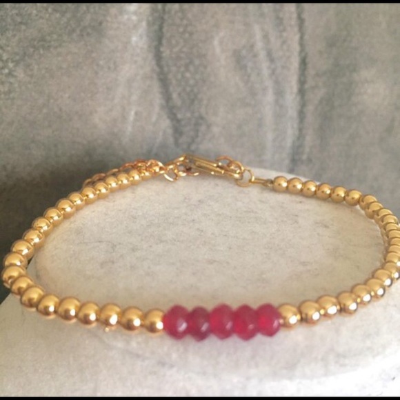 Rose Gold bracelet Raw ruby beaded Raspberry ruby - Picture 4 of 4